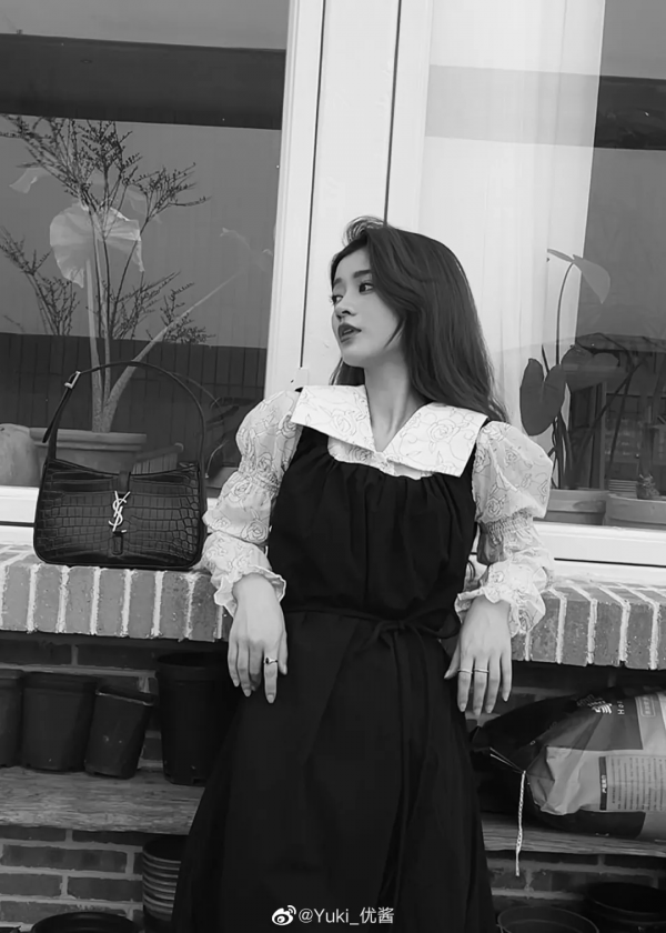 馬丁靴+連衣裙=秋冬王炸組合，顯高顯瘦，時髦慘了