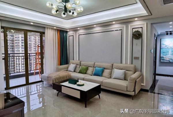 前衛的現代風格平層，多彩的客廳盡顯浪漫的氣質