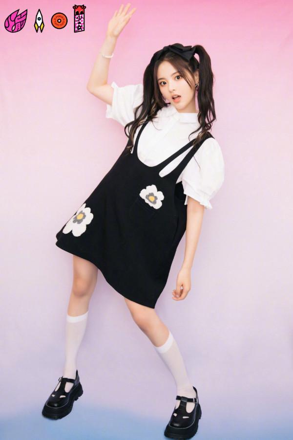 明星穿什麼——冬日必備單品小腿襪 明星穿什麼——冬日必備單品小腿襪