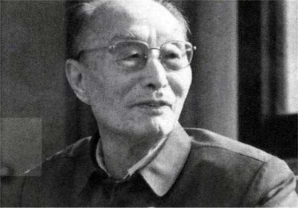1984年張愛萍受邀訪美，回國後向鄧小平提辭職：我這國防部長該撤