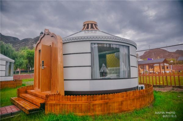 甘肅面積第二大的城市，面積是蘭州的3倍，擁有全西北最美的草原