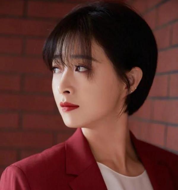 蔣欣，最具靈性的眼神，優雅迷人