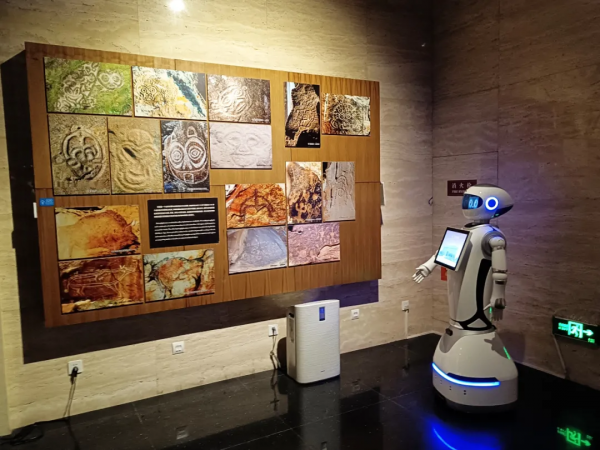 行業發展雙頻共振 | 小笨智慧用科技助力展館服務新徵程