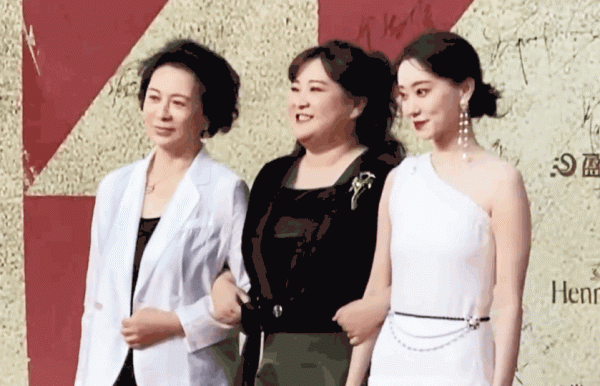 在百花叢中，選出了7位候選人，盤點她們整一年的紅毯造型