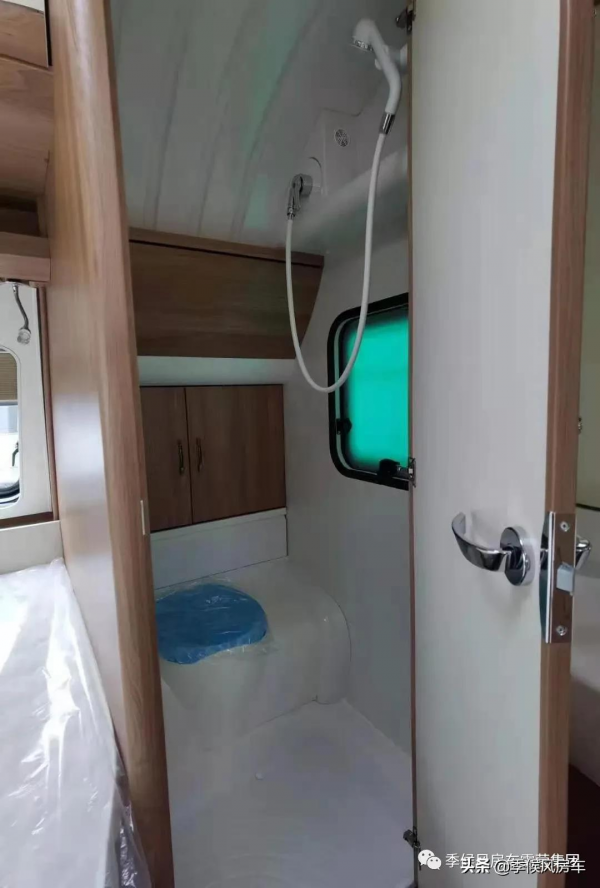 外觀低調，內飾奢華德國進口Hobby400SFe拖掛房車