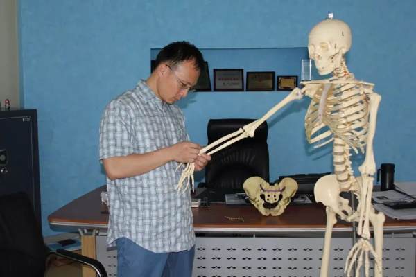 風雲閩商 | 林志雄:出生就與醫結緣,在骨科耗材賽道跑出新高度 風雲閩商 | 林志雄:出生就與醫結緣,在骨科耗材賽道跑出新高度