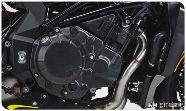 限量 300 臺的移動藝術!2021 Rush 1000 買就送賽車套件 限量 300 臺的移動藝術!2021 Rush 1000 買就送賽車套件