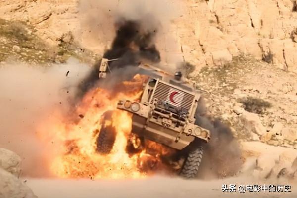 阿聯酋僱傭軍遭胡塞武裝伏擊,陣亡一人後逃跑,拍成電影大肆吹捧 阿聯酋僱傭軍遭胡塞武裝伏擊,陣亡一人後逃跑,拍成電影大肆吹捧