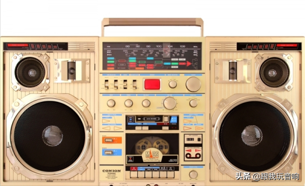 這是一款生產於80年代的行動式音響,康寧Conion TC999收錄機 這是一款生產於80年代的行動式音響,康寧Conion TC999收錄機