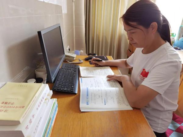 賡續百年初心，擔當育人使命｜優秀教師展播——韓紅梅