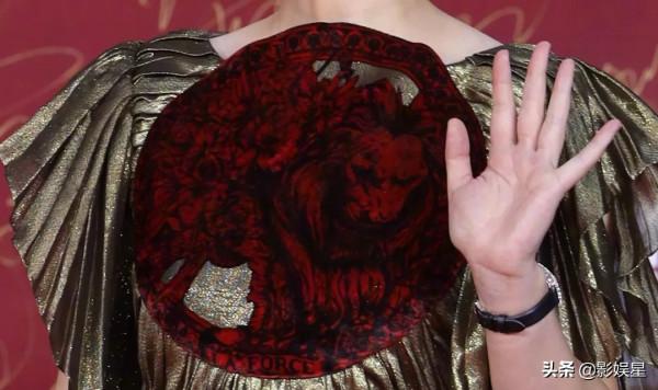 北影節紅毯：佟麗婭豔壓群芳，Baby仙女範，這幾位明星不幸翻車