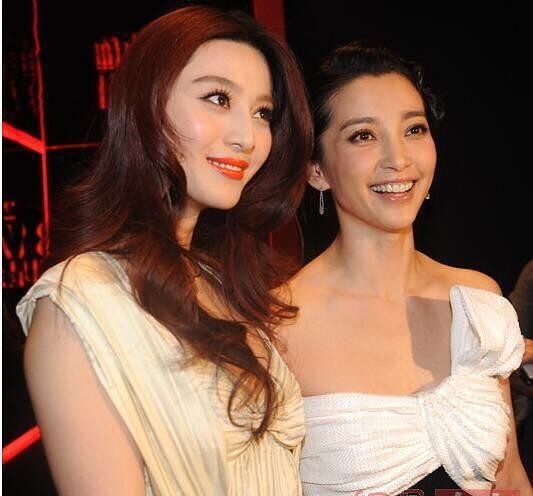 人前偶像,背地渣男,7位人設崩塌的男星,終究是把自己給坑慘 人前偶像,背地渣男,7位人設崩塌的男星,終究是把自己給坑慘