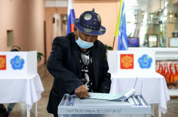 早安&CenterDot;世界｜阿富汗臨時政府要求中小學男生18日復課，未提女生和女性教師