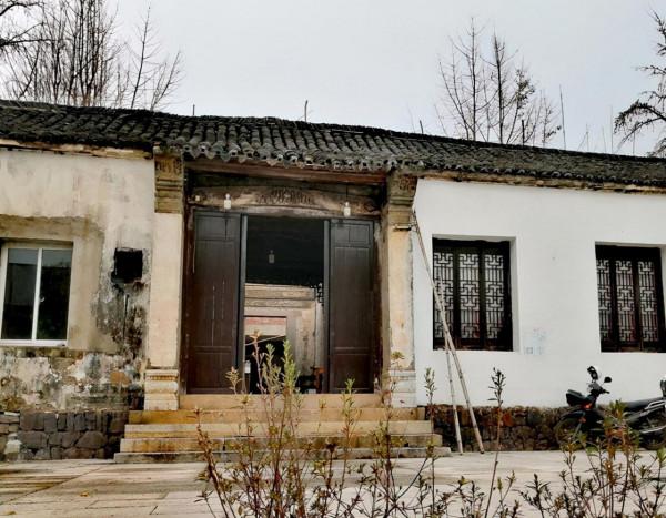 她被大伯哥幽禁小屋50年，死後才得自由，關她的小屋現成有名景點