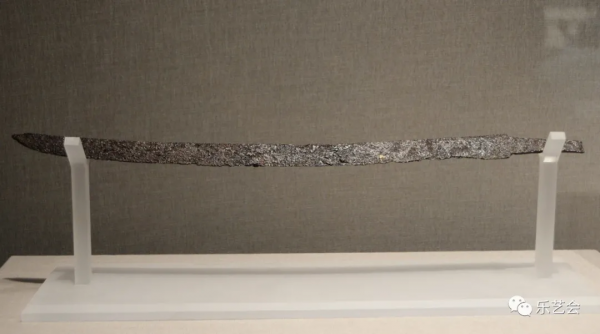 骨鳴嘀 角力帶 雙魚鏡:孟和套格套分享內蒙古博物院系列 骨鳴嘀 角力帶 雙魚鏡:孟和套格套分享內蒙古博物院系列