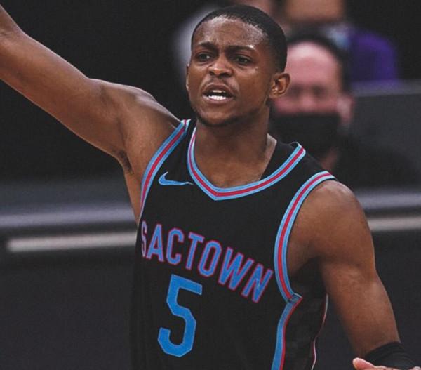 福克斯：新秀賽季爛透了，我絕對是最快的球員