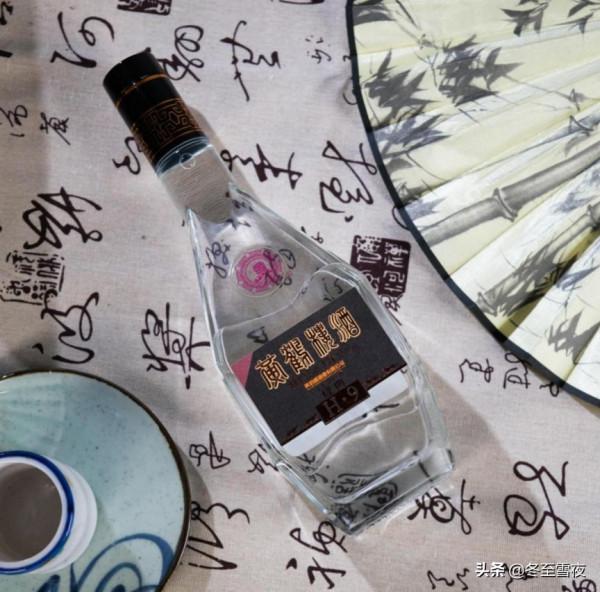 中國6款“光瓶白酒”，好喝不貴，都是100%優級純釀，懂酒的常喝