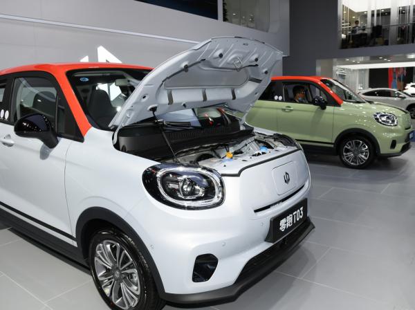 造型呆萌，不燒油續航403KM，價格低銷量高，帶你看零跑T03