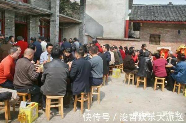 生孩子是每個家庭的大喜事，關於生孩子有哪些習俗呢？作一筒介