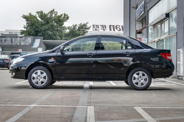 比亞迪F3：誰說便宜無好貨？不到4萬塊，能跑能裝還很省油