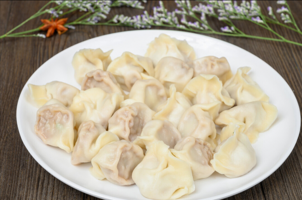 大年初一包餃子，選4樣吉祥餡，無論多貴都買點，寓意虎年大吉