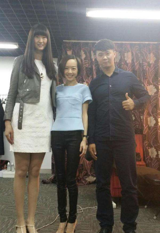 中國女籃梁天雲：身高1米97，因情傷退役，嫁農村小夥被寵成寶