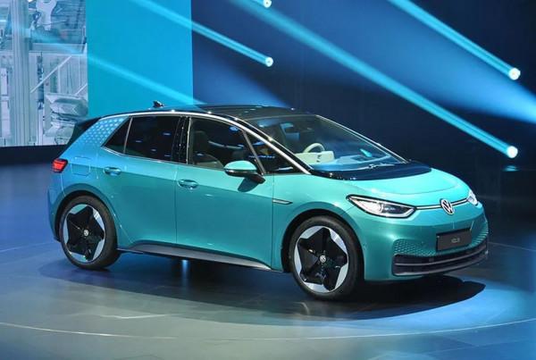 大眾新能源市場銷量反超新勢力，老牌車企的“反擊戰”打響第一槍