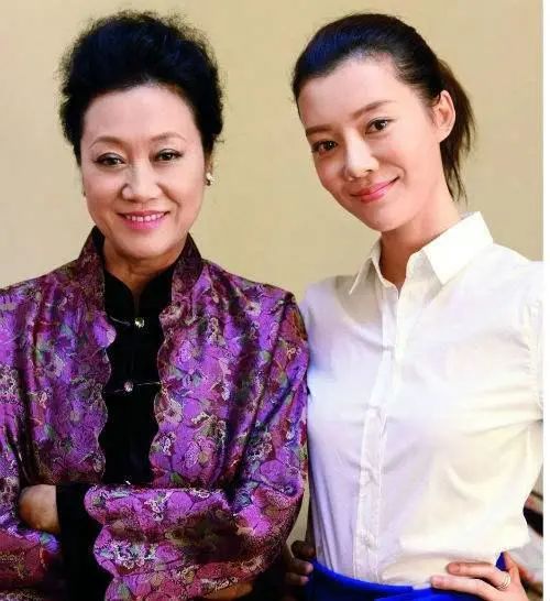 王麗雲和車曉：母女倆先後離異，至今都是單身貴族