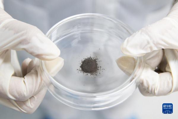 新華全媒+｜嫦娥五號月球樣品最新研究成果釋出 重新整理月球演化傳統認知