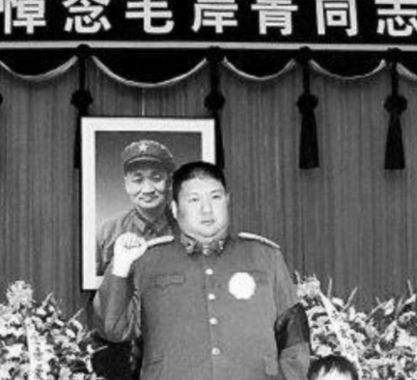 2008年,邵華逝世,毛新宇透露母親遺願:想和父親陪伴在奶奶身邊 2008年,邵華逝世,毛新宇透露母親遺願:想和父親陪伴在奶奶身邊