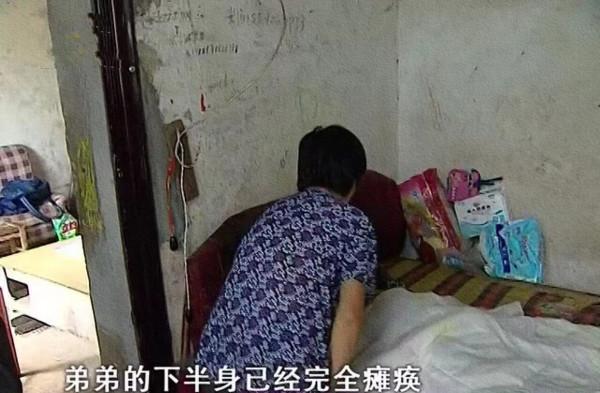 親情:老宅子裡的悽慘呻吟,一個女孩扛下了所有 親情:老宅子裡的悽慘呻吟,一個女孩扛下了所有