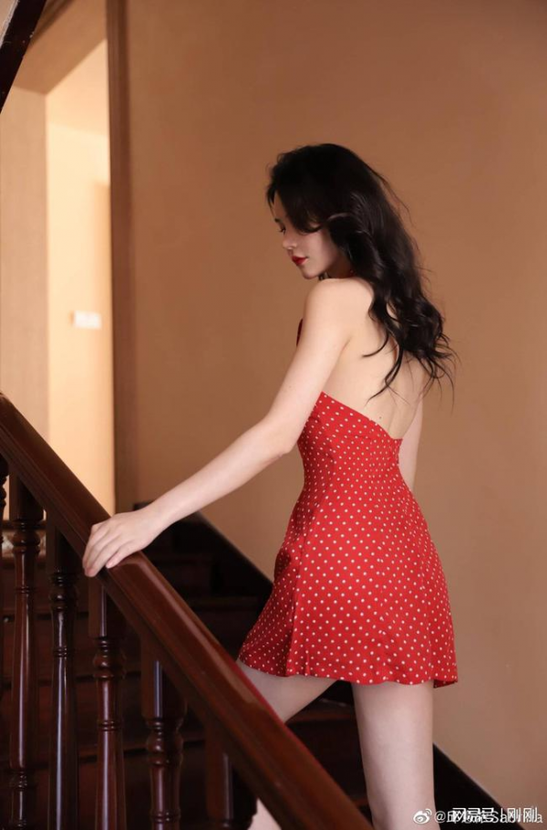 最美&OpenCurlyDoubleQuote;周芷若&rdquo;邱意濃