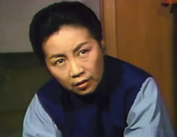 老戲骨王滿嬌健康出問題,一度痛到無法站立,曾因吃藥不喝水病危 老戲骨王滿嬌健康出問題,一度痛到無法站立,曾因吃藥不喝水病危