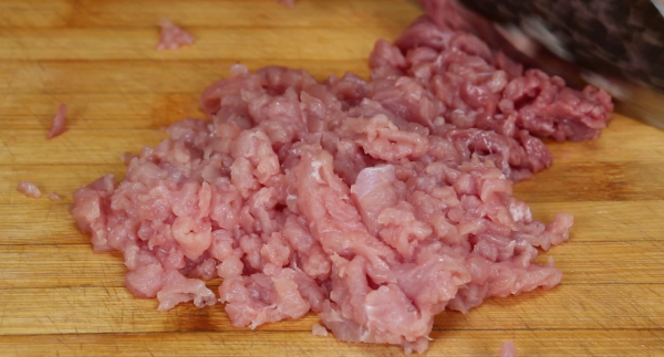 老保姆教我拿手絕活,原來剁肉餡這麼簡單,乾淨衛生,2分鐘搞定 老保姆教我拿手絕活,原來剁肉餡這麼簡單,乾淨衛生,2分鐘搞定