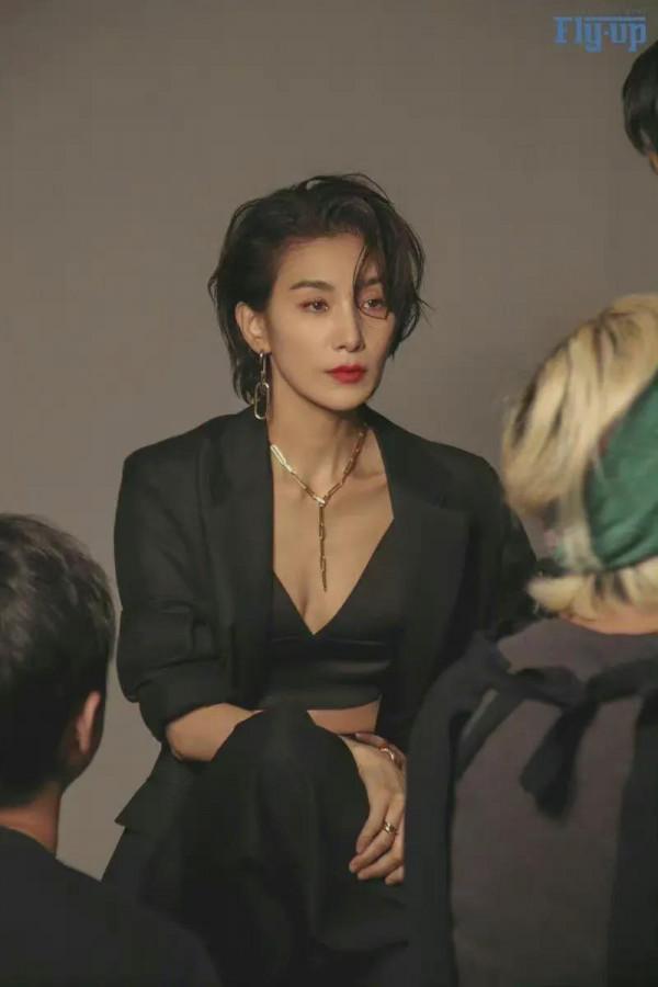 女明星的一波西裝硬照 太颯了