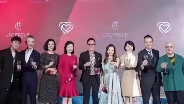 東方衛視重金挖謝娜？可信度高，一個需要臺柱子，一個需要平臺