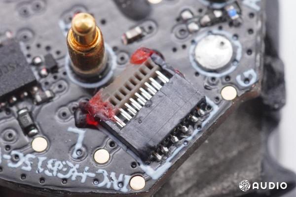 支援無線充電,綜合續航32小時,TOZO NC7真無線降噪耳機拆解 支援無線充電,綜合續航32小時,TOZO NC7真無線降噪耳機拆解