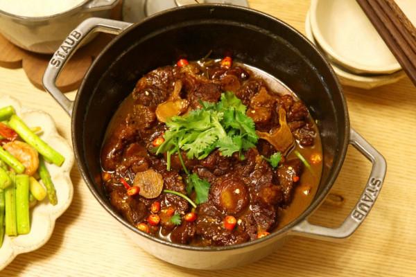 教你營養好吃的蘿蔔燜牛尾，一大盤都不夠吃，吃貨們的福利，特香