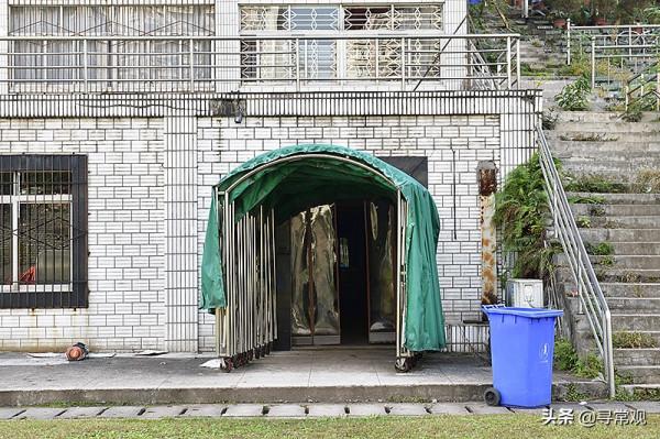 這個荒草叢生的重慶力帆足球場，會是更多俱樂部的結局嗎？