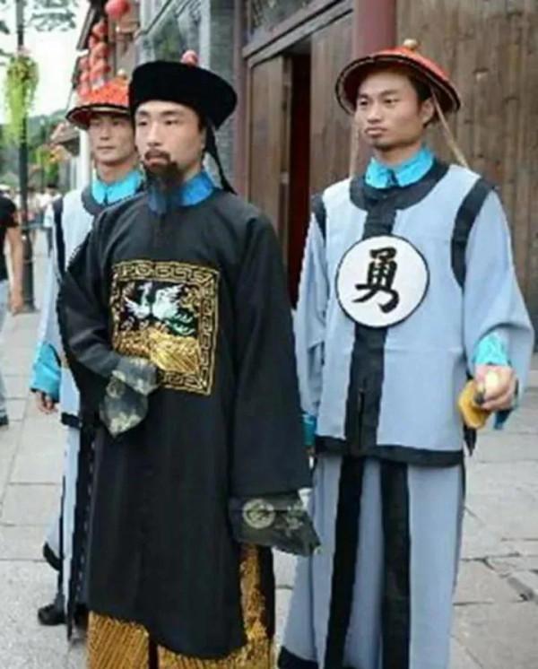 清軍士兵身上的“兵”“丁”“勇”都是什麼意思？