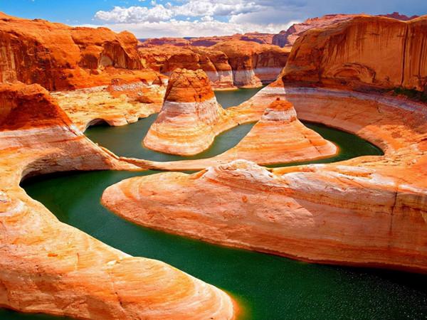 羅拉多大峽谷：一個舉世聞名的自然奇觀