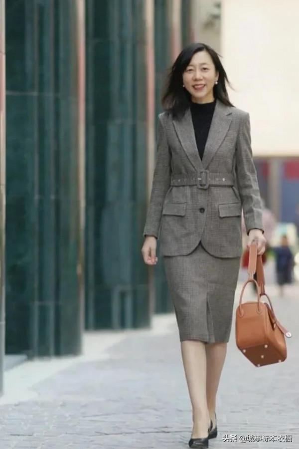 輕熟職業裝丨輔助職業通道提升的格子西裝裙 輕熟職業裝丨輔助職業通道提升的格子西裝裙