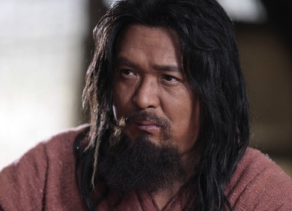 從母系社會到父系社會，男女地位反轉，歷史文獻講述中間發生什麼