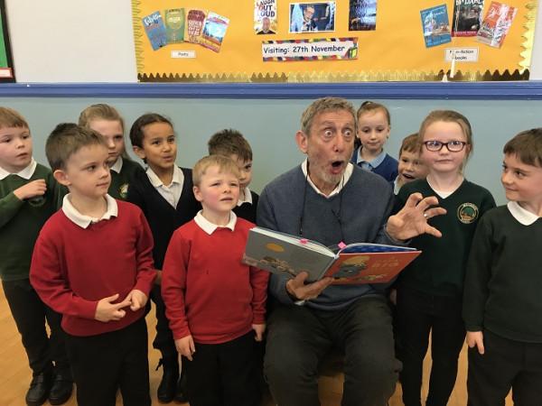 這個外國爺爺給網友帶來了無限快樂的表情包!而他的人生讓人心疼 這個外國爺爺給網友帶來了無限快樂的表情包!而他的人生讓人心疼