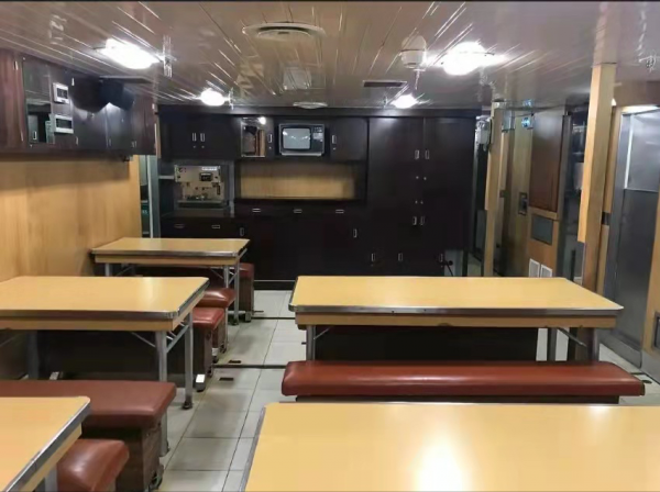 法國戰略核潛艇有多豪華？颱風級跟它比起來，就是一個縣城招待所