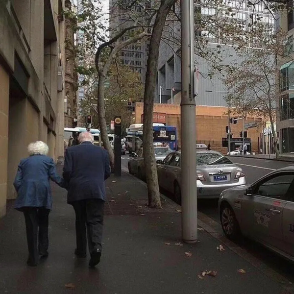 “選擇題最難的不是選對錯，而是曾經選對過。”