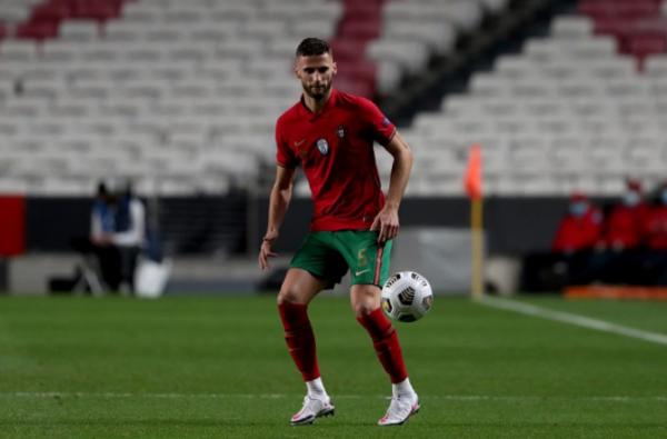 葡萄牙發現世界級中衛！身材高、防守硬，還是帶刀侍衛，接班佩佩