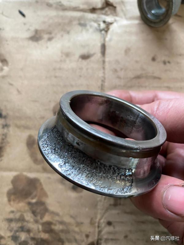 汽車差速器的作用及差速器油保養週期講解