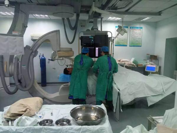 走路腳後跟疼，到底是什麼原因？醫生：帶你揪出跟痛症的真相