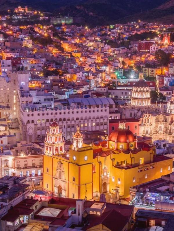 《尋夢環遊記》裡真實的童話小城瓜納華託，色彩斑斕的世界銀都